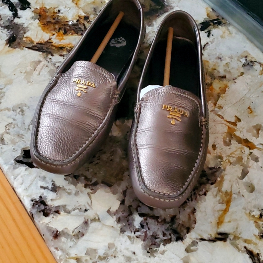 Prada Sport Leather loafersMetallic & SilverRound-ToesPlatform